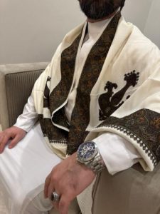 Kashmiri wool shawl شال كشميري صوف